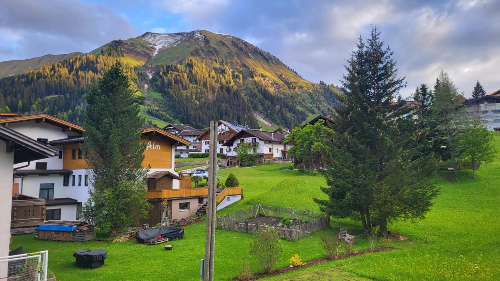 Ferienwohnung Almtraum Berwang Exterior foto